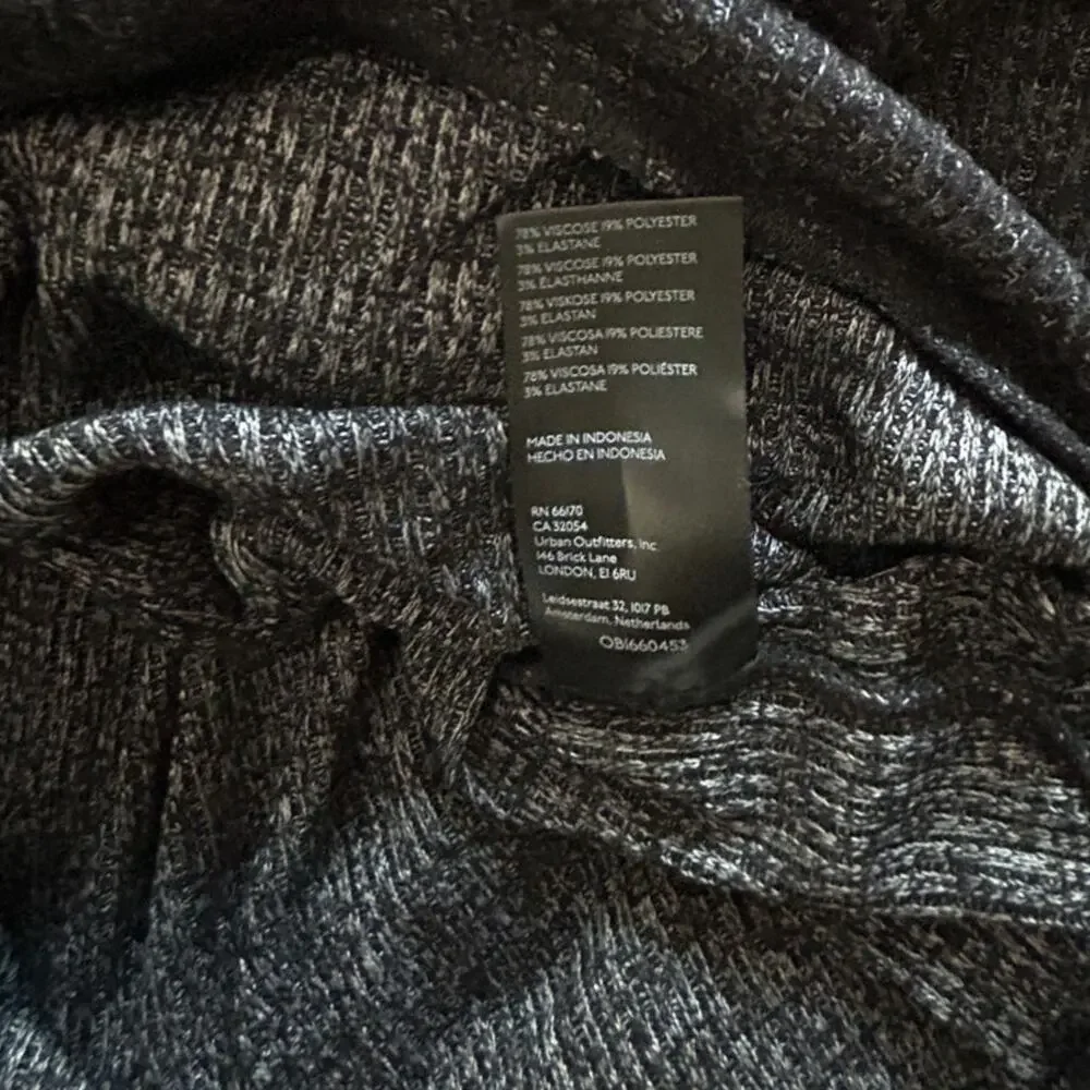 Anthropologie Women's Black Long Sleeve Ribbed Wrapped Sweater Size Medium NWOT - Picture 6 of 10